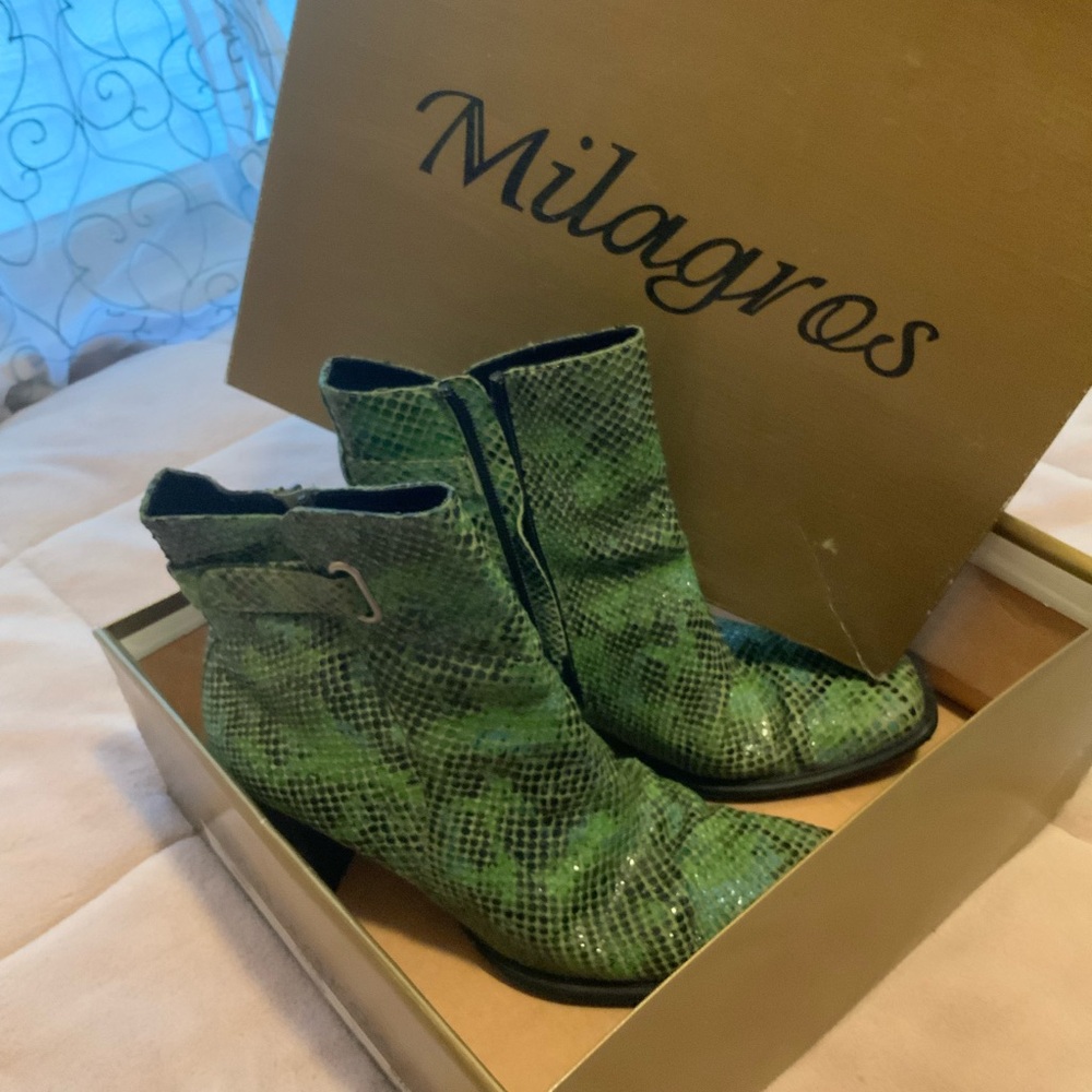 Size 8M BOOTS